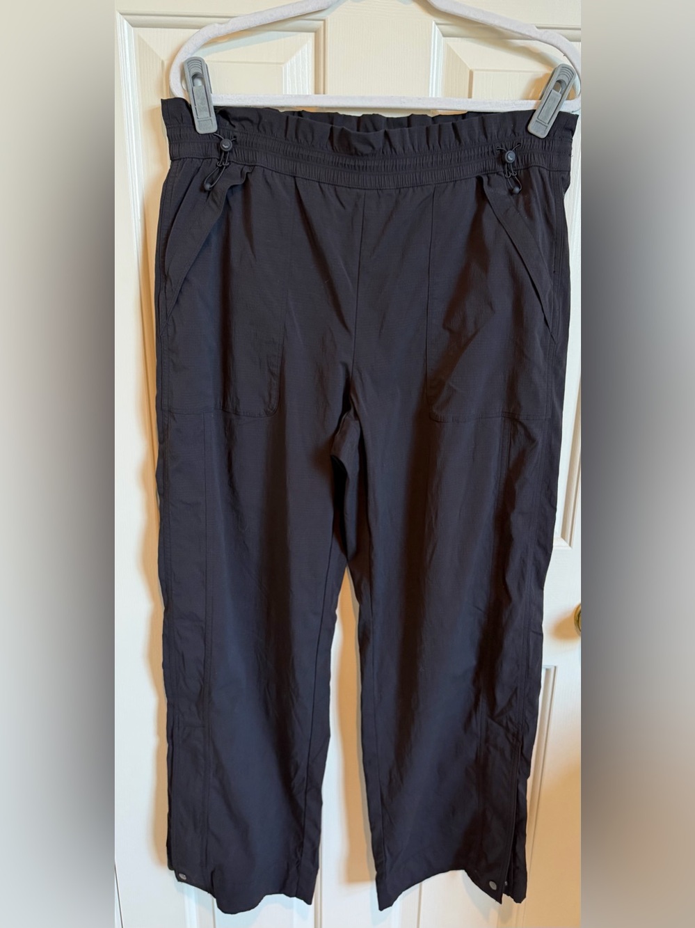 Athleta Trekkie Hike Pants Size 14 Black Very GUC - Picture 2 of 7